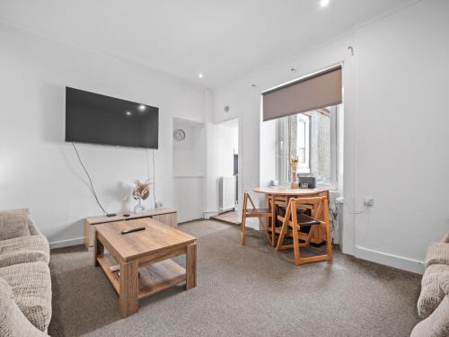 Alloa Apartment | Ludgate 2 Bedroom Apartment - Alloa