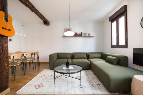 Bilbao la Vieja Apartment | Lufia Flats 1