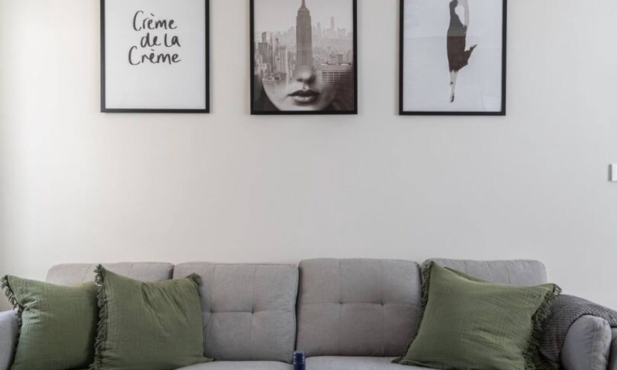 Newcastle-upon-Tyne House | Luke Stays -Hillfield St Bensham