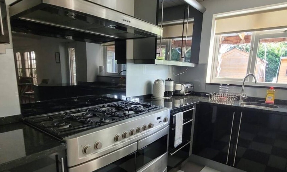 Blyth House | Luke Stays - Plessey Road Blyth