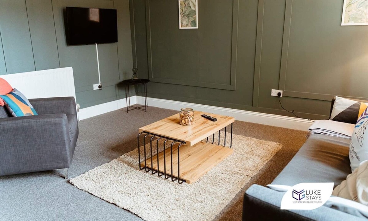 Gateshead House | Luke Stays -Whitehall Road