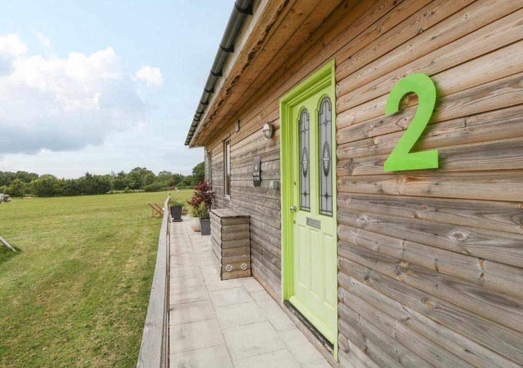 Congresbury House | Lulu Logs