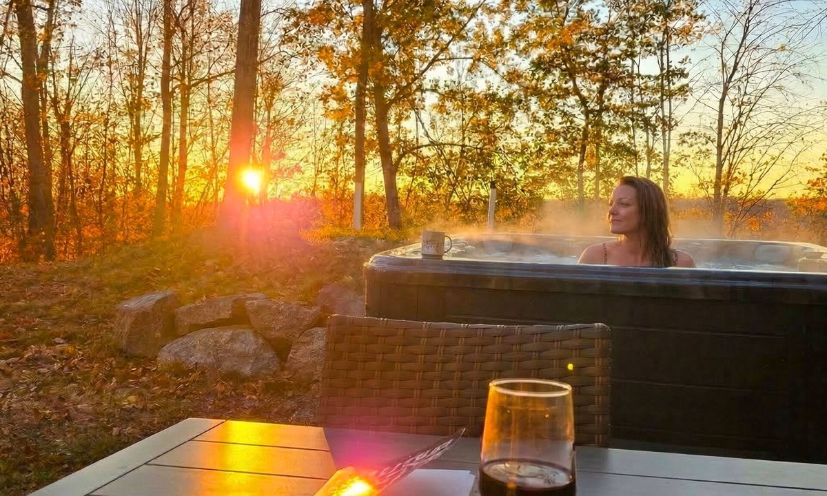 Pine Hill House | Luméo Private Hot Tub/Hiking/Nature & Golf