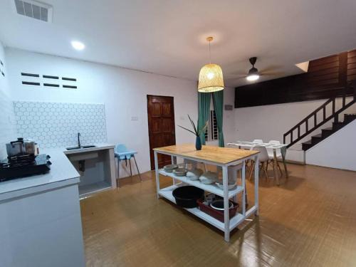 Kampung Sungai Raga Ski Chalet | LumaYan, Guesthouse and Cabin