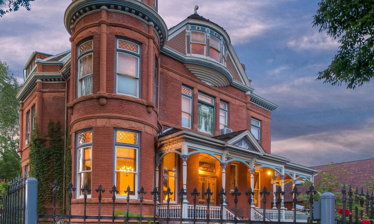 Highland Bed & Breakfast | Lumber Baron Inn
