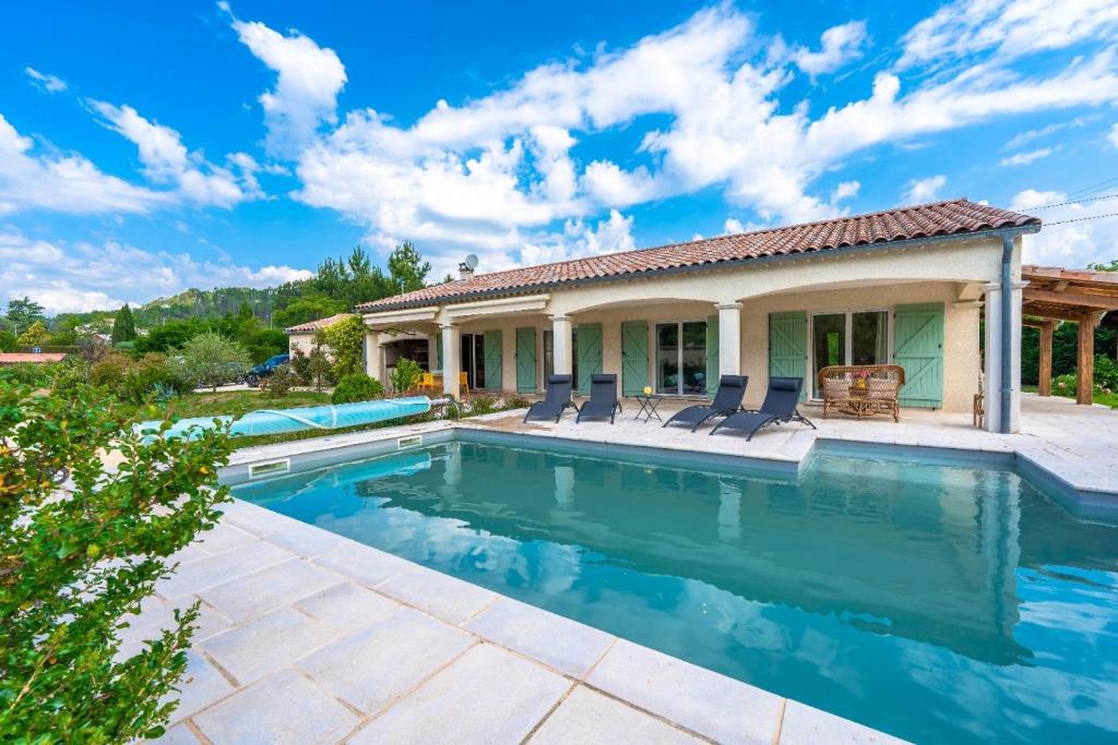 Les Salelles Villa | Lumière
