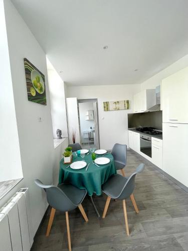 Givet Apartment | Lumineux et rénové studio en centre ville - Apt9