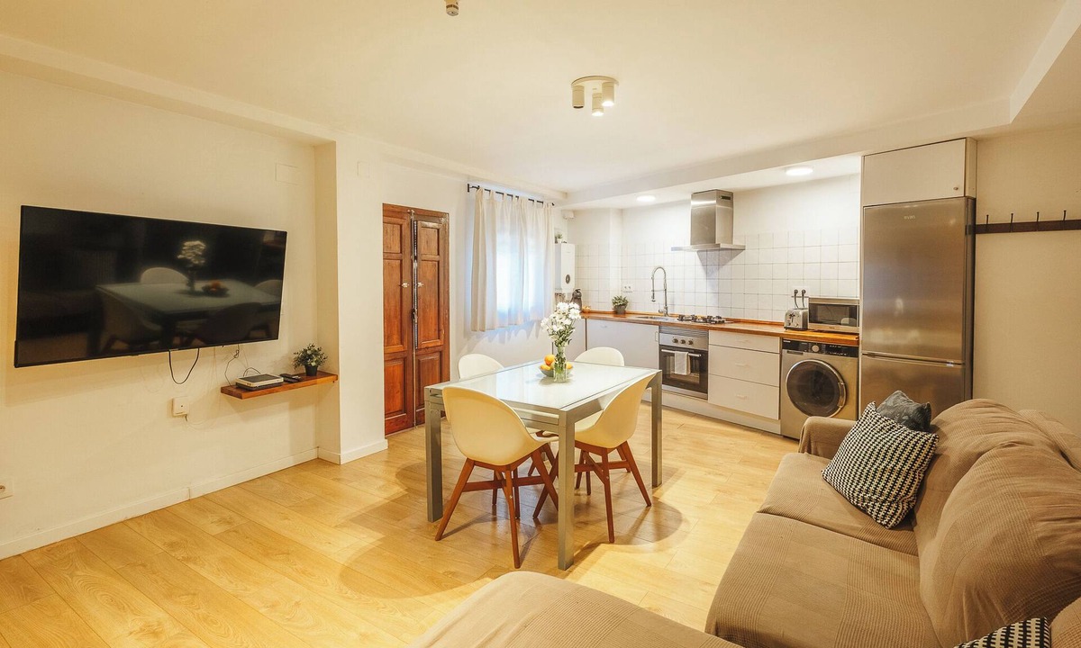 Montan Apartment | Luminous apartment in Montan (Montanejos)