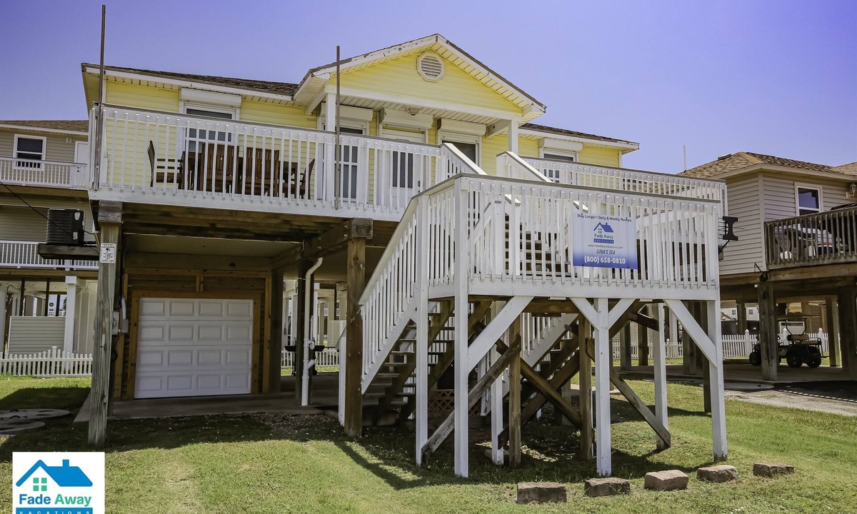 Surfside Beach House | Luna's Sea - Oceanview - Sleeps 8