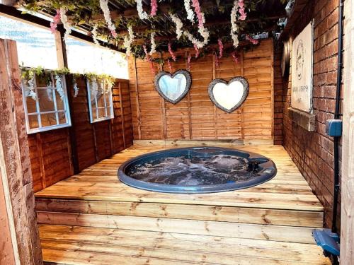 King's Bromley House | Lupin Farm Barn - New Barn Conversion