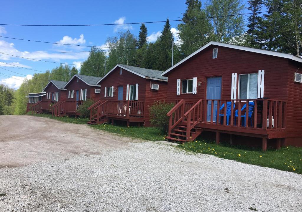 Cormack Resort | Lush's Cottages