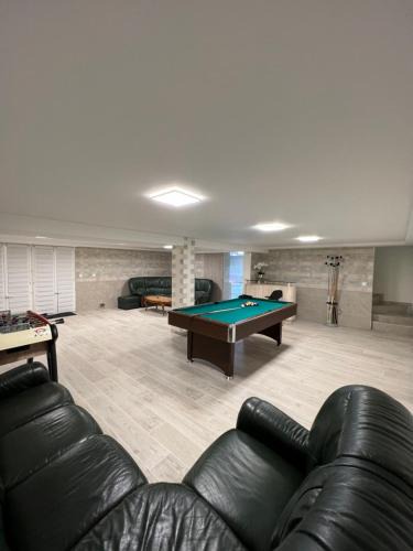 Janze Villa | Lusyana