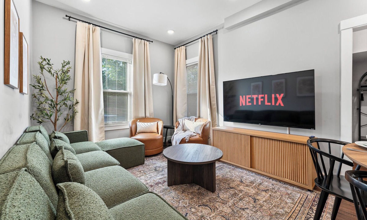 East Somerville House | LUX 4BR with Free Parking,7 Min Walk to Green Line,Boston+Harvard+MIT