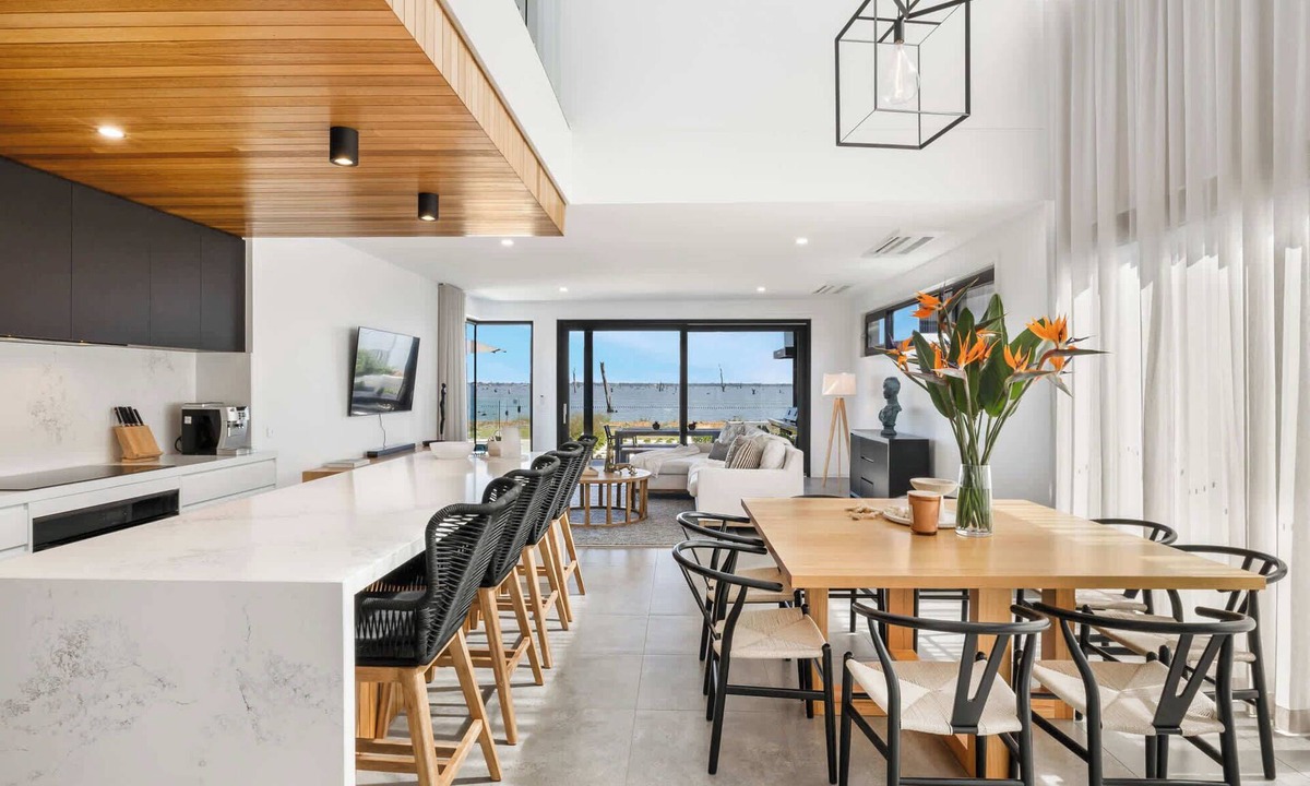 Yarrawonga House | Lux-74 on the Lake Su