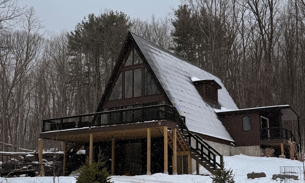 Cornwallville House | 🏔️ Lux Catskills A-Frame: 10m Windham - 4BR+Hot Tub+ Chefs Kitchen