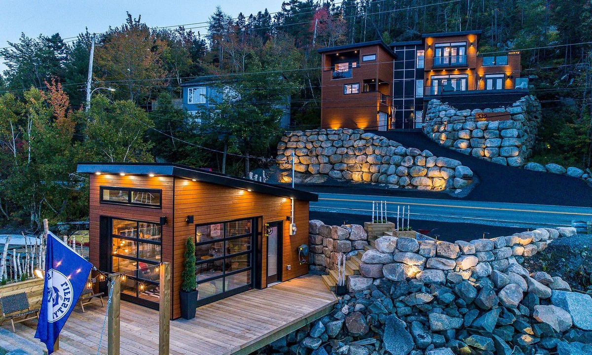 Halifax House | Lux Exec Home HFX Waterfront Pool Hot Tub