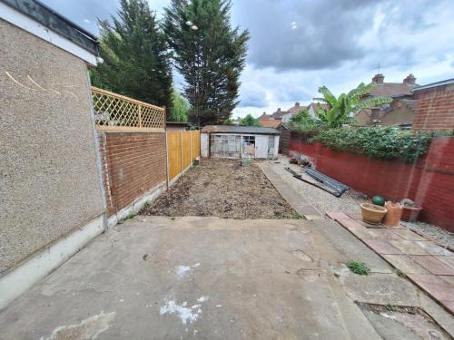 Perivale Apartment | Lux flat- Sleep 5-2 min walk- Perivale Station