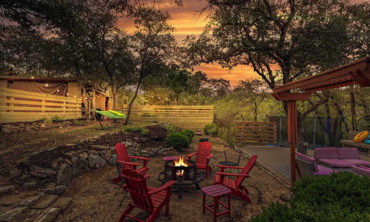 Spicewood Cabin | Lux, Hot tub, Nature, Modern, 35 min to ATX - Game Clubhouse Access