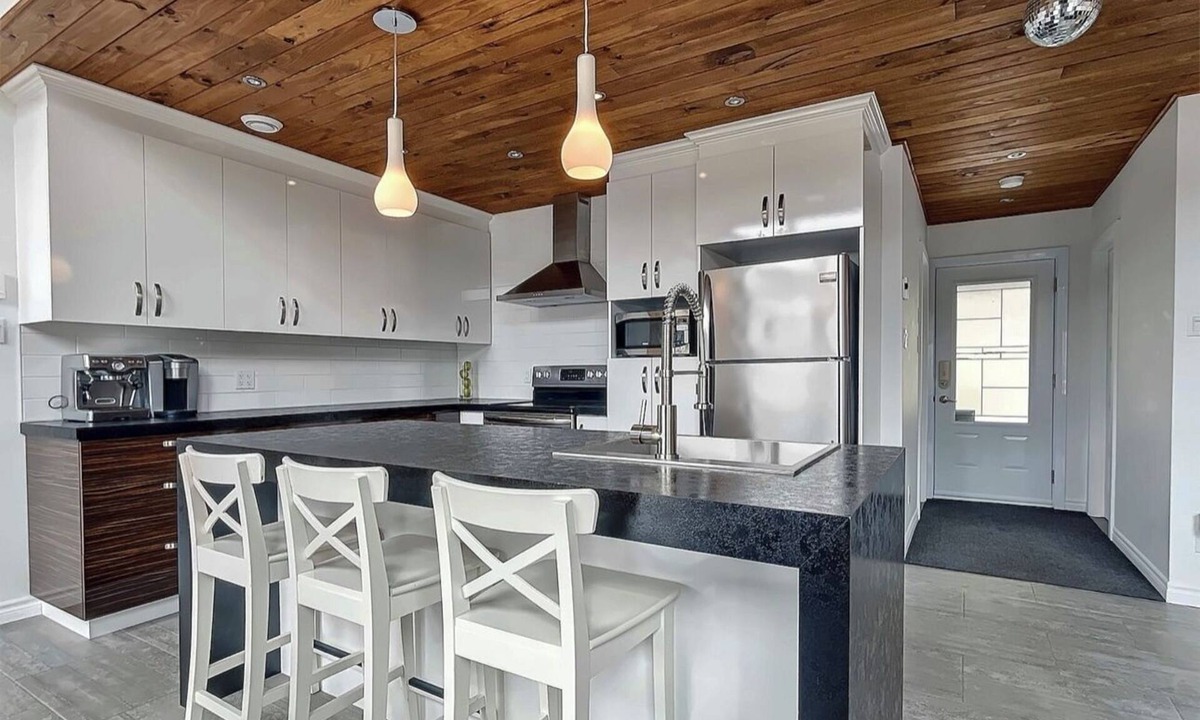 Saint-David-de-Falardeau Ski Chalet | LUX Monts-valin
