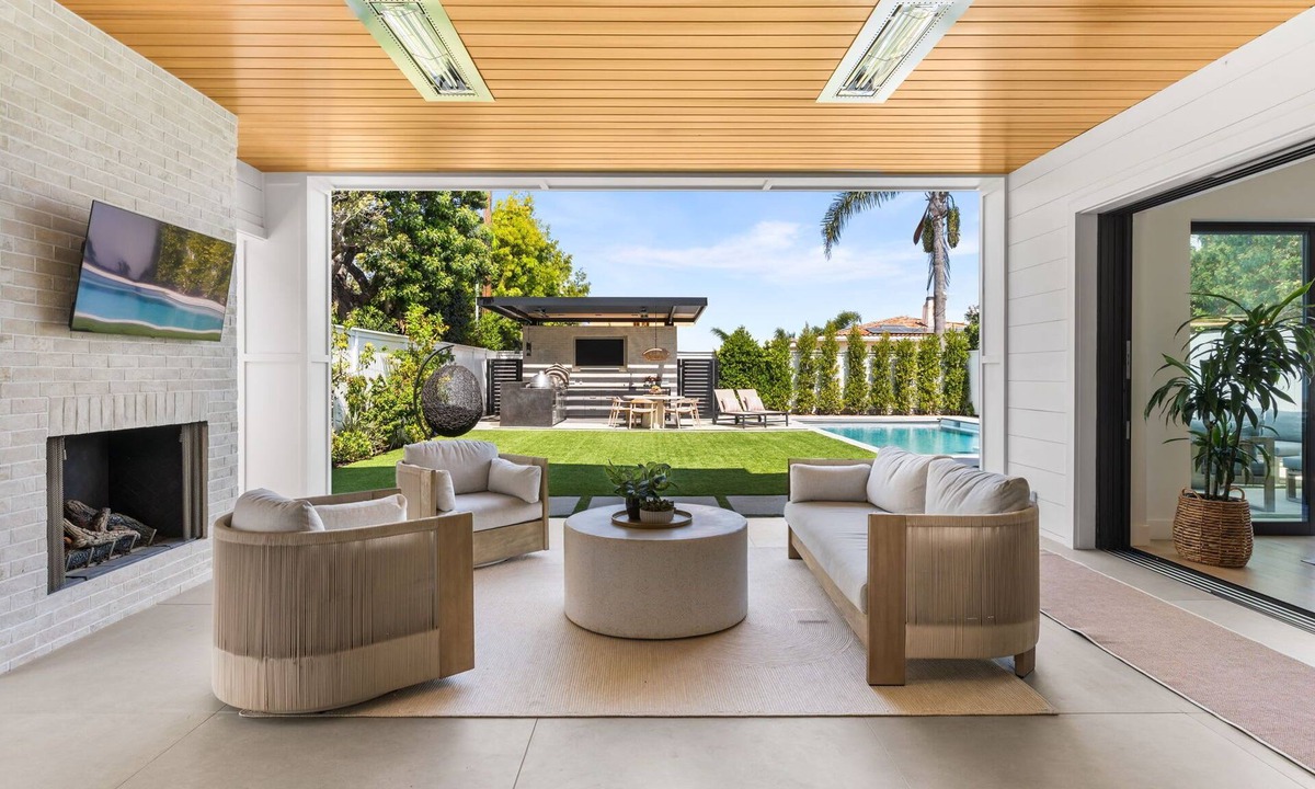 Manhattan Heights House | Lux Manhattan Beach Home w/Pool Near SoFi & Beach