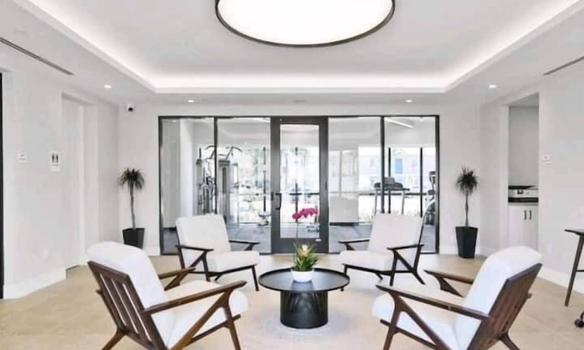 West Palm Beach Apartment | Lux place green Cozy 3 Beds 2rooms