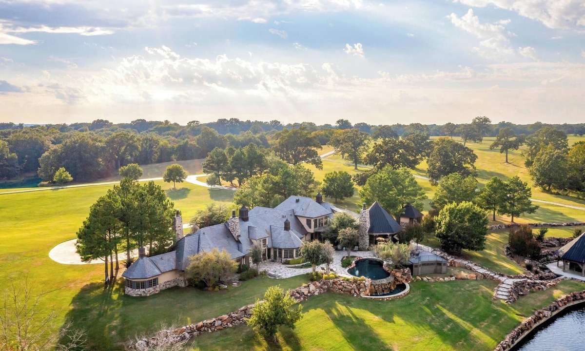 Boswell Other | LUX Ranch on 2,600 acre playground! Swim Fish Hunt