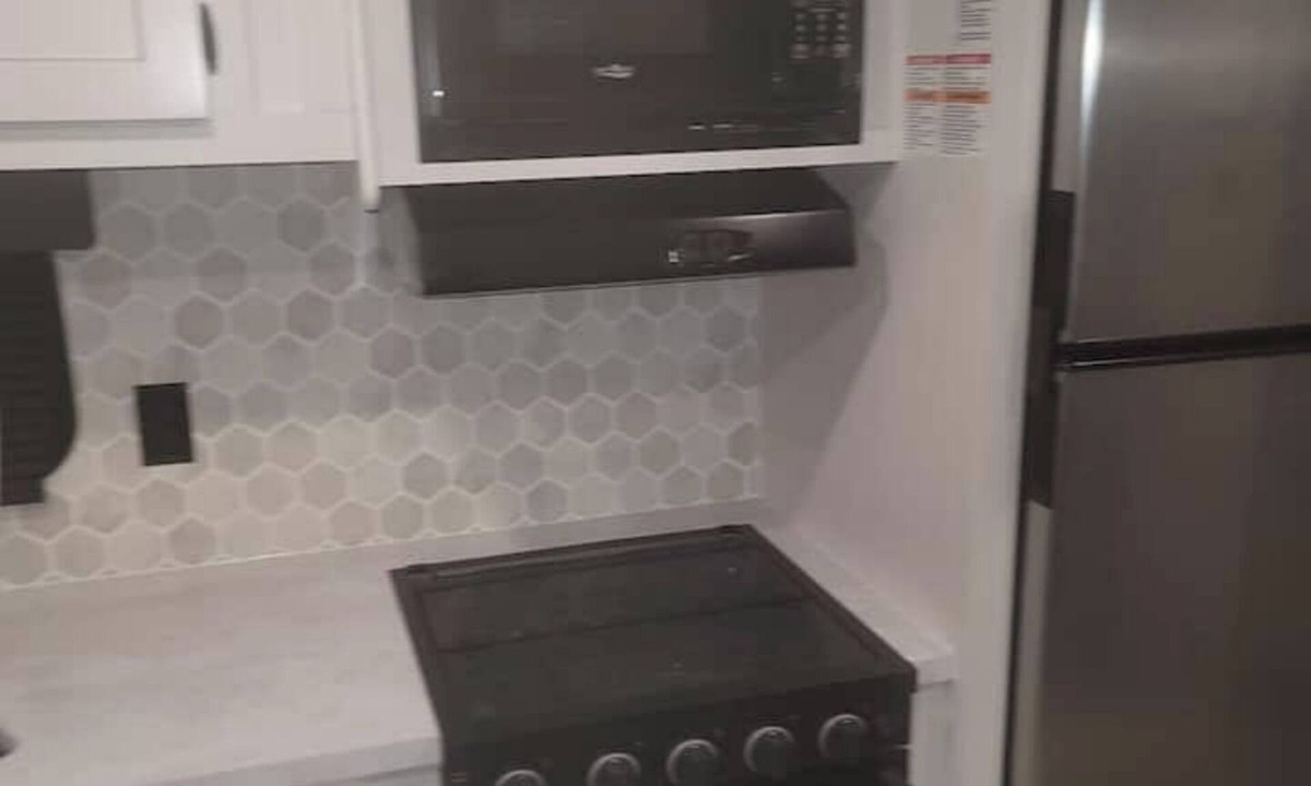 Uniondale House | LUX Rental