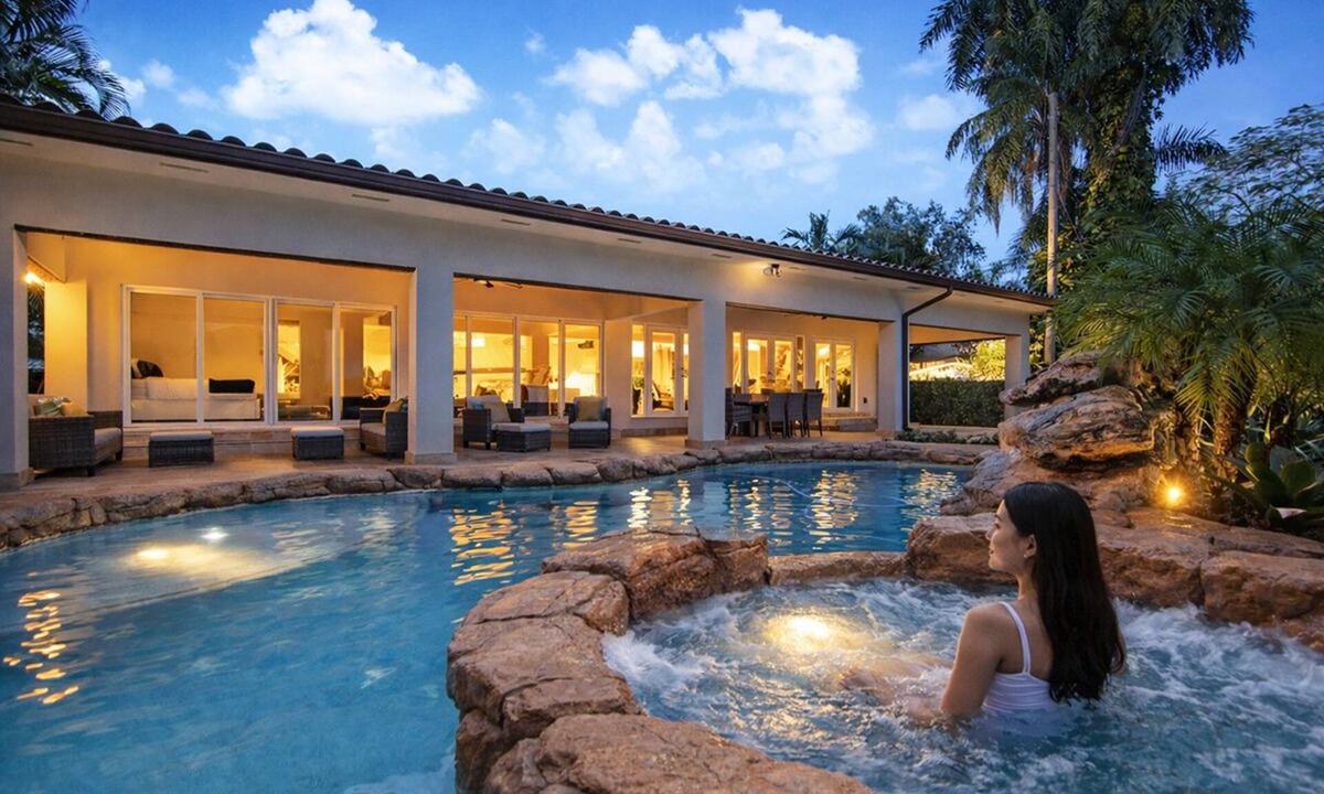 Miami Shores House | Lux Resort Near Aventura & Beach/Pool Spa BBQ
