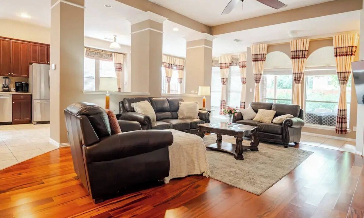 Barker House | Lux Retreat w Heated Pool Optional Upgrade