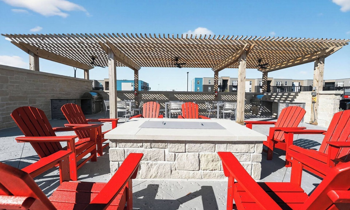 Jarrell Apartment | Lux Studio ,Pool, Near St. Davids Hospital