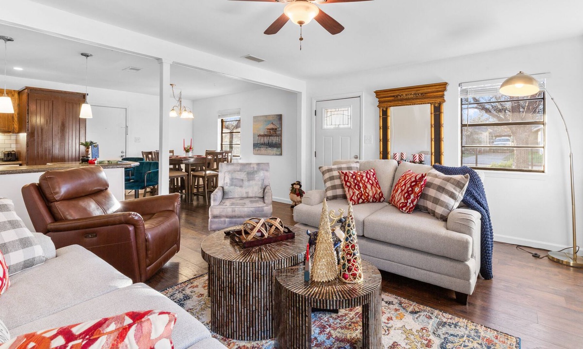Abilene House | Lux Villa Stay on Palm Street!
