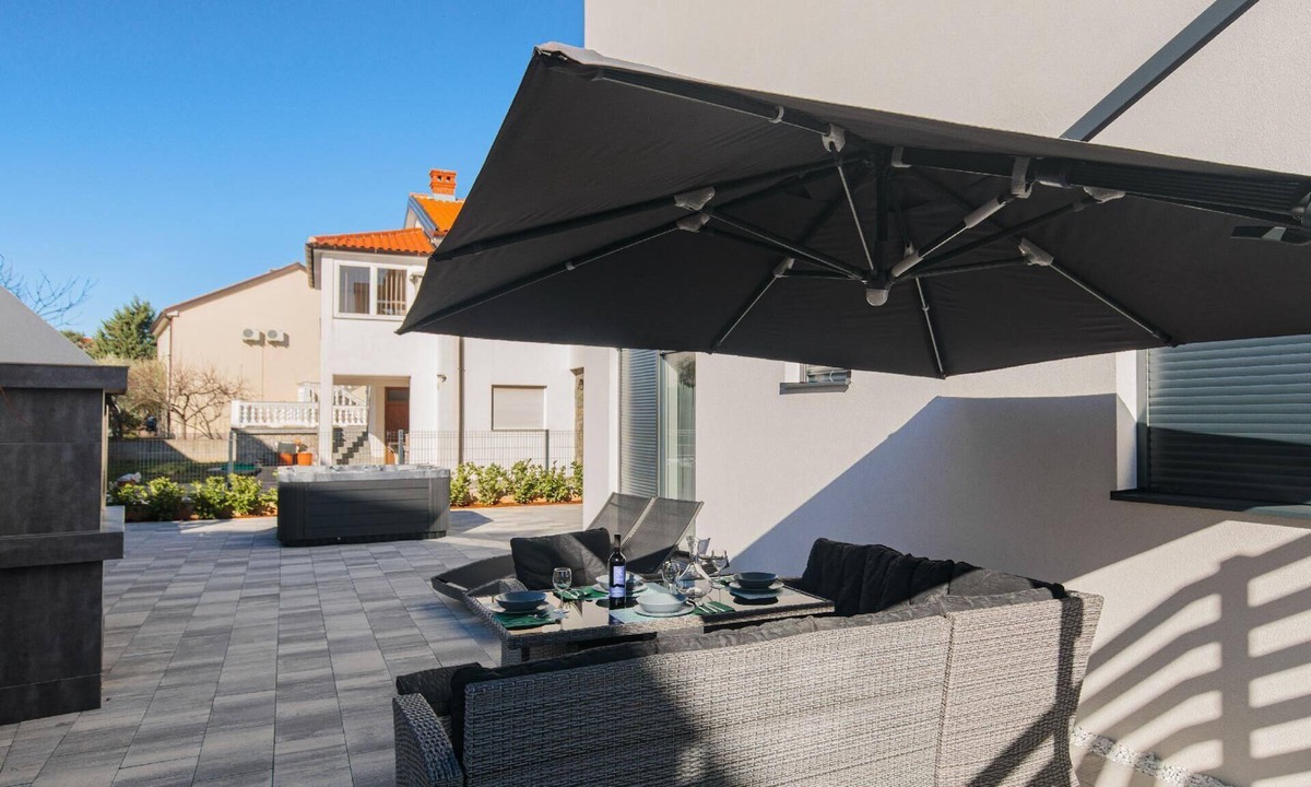 Krk Apartment | LuxArt City Spa Residence Krk