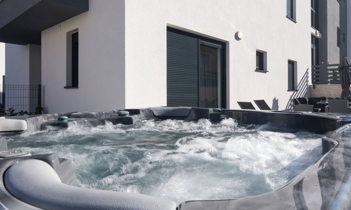 Krk House | LuxArt City SPA Residence Krk