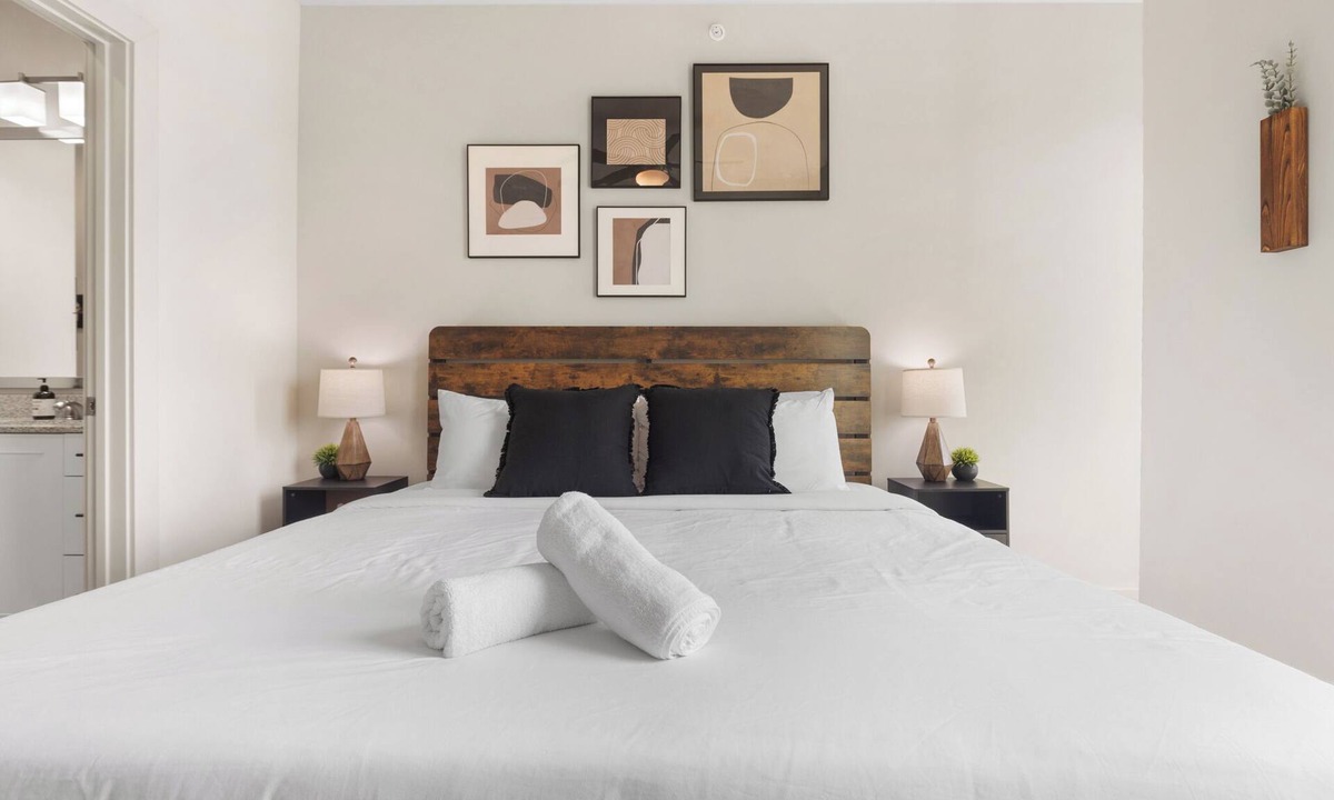 Windsor Park Apartment | Luxe 1bd Apt, 24hr Gym &Pool