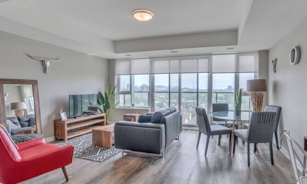 Ottawa Division Apartment | Luxe 1BR with Private Terrace near Ottawa Hospital