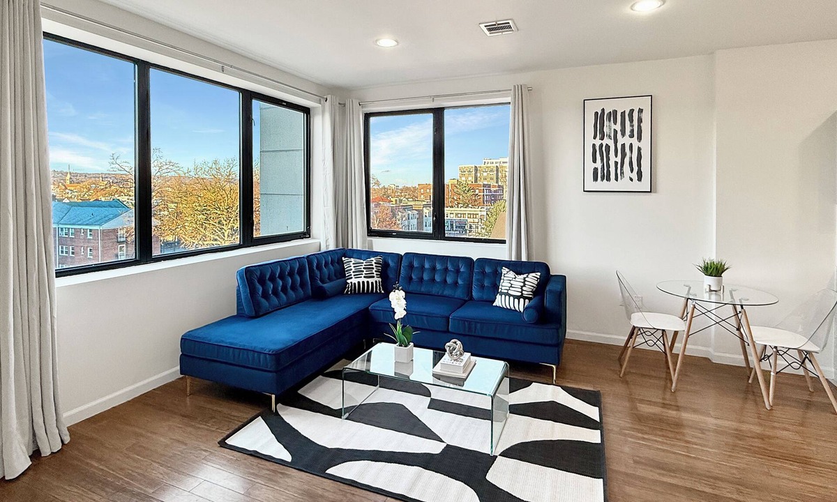 East Orange Apartment | Luxe 2BR Master Suite Near NYC