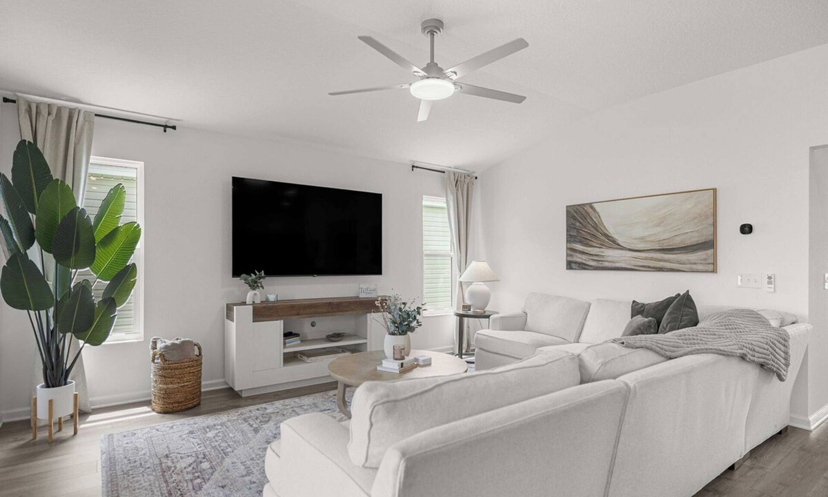Sumter County House | Luxe 3BR | Long & Short Stays l Walk to Eastport
