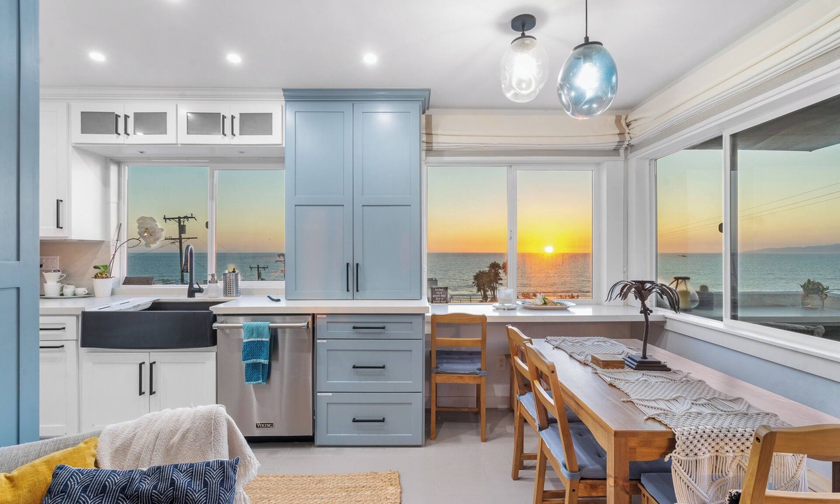 El Porto House | Luxe 4B-4B Coastal Oasis - Ocean Views - Rooftop & Garage