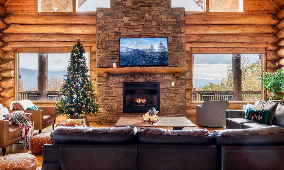 Pittman Center Cabin | Luxe 5* Retreat~MayDeals~GmRm~PS5~FirePit~HotTub