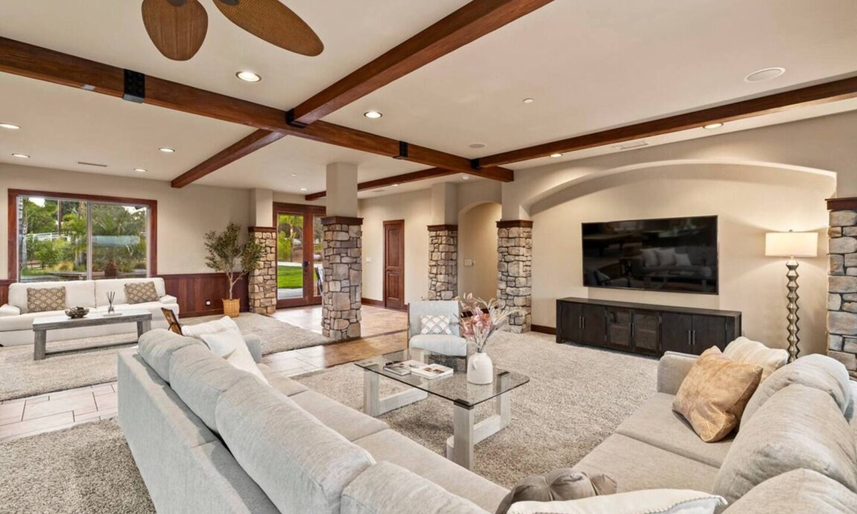 Temecula House | Luxe 5BR Villa/Event-Friendly & Pool Table