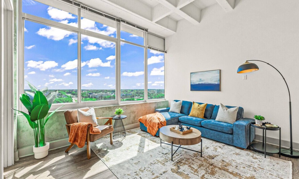 Peachtree Center Apartment | LUXE Altitude 1BR King Bed DT - ATL Views