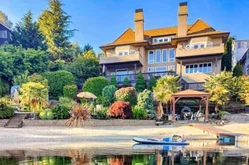 Lakewood Villa | Luxe At Louise