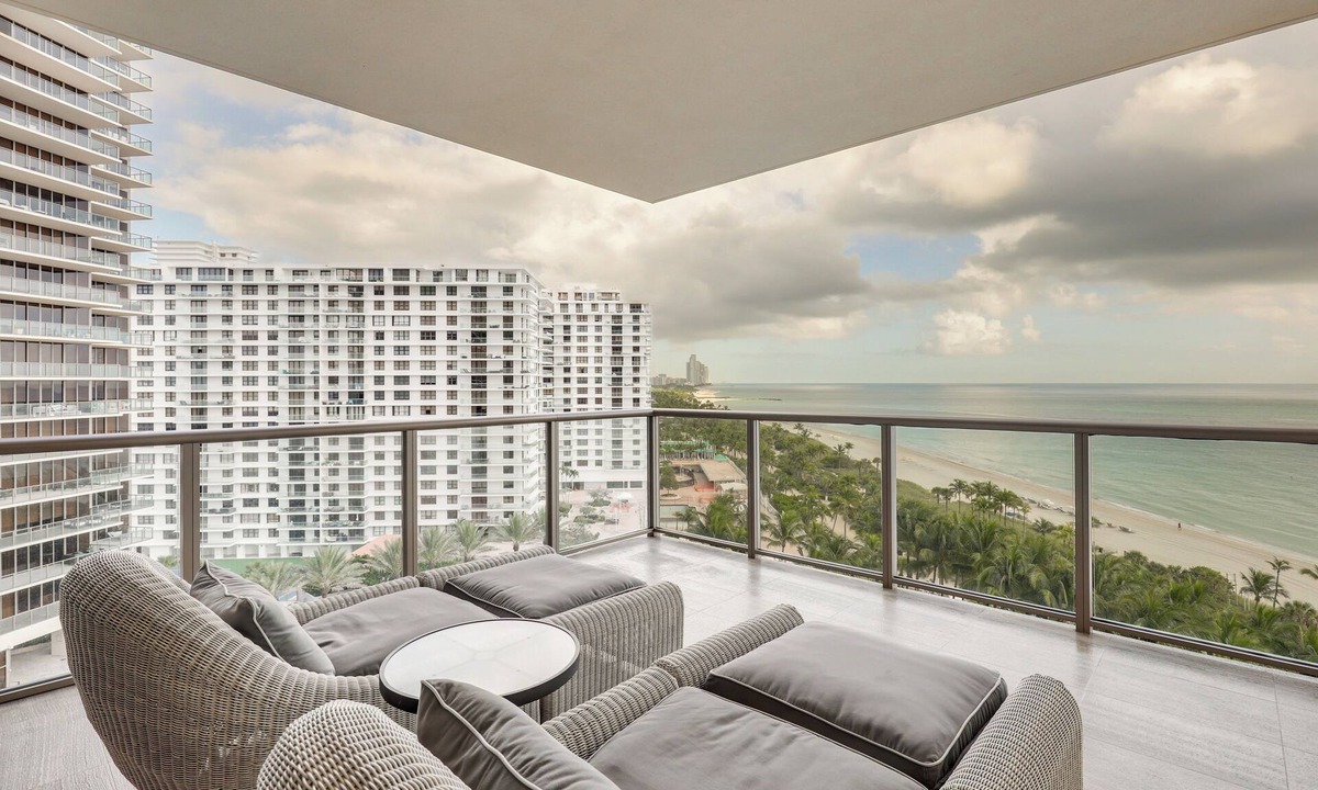 Bal Harbour Condo | Luxe Beachfront Unit w/Pool Access in Bal Harbour