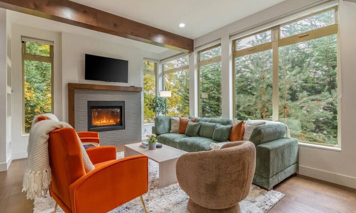 Leschi House | Luxe Beautiful Large Home - Central District