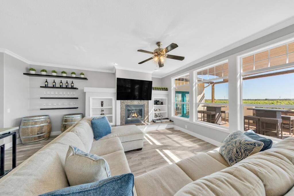 Clarksburg Apartment | Luxe & Comfy Vineyard Estate ~ Breathtaking Views!