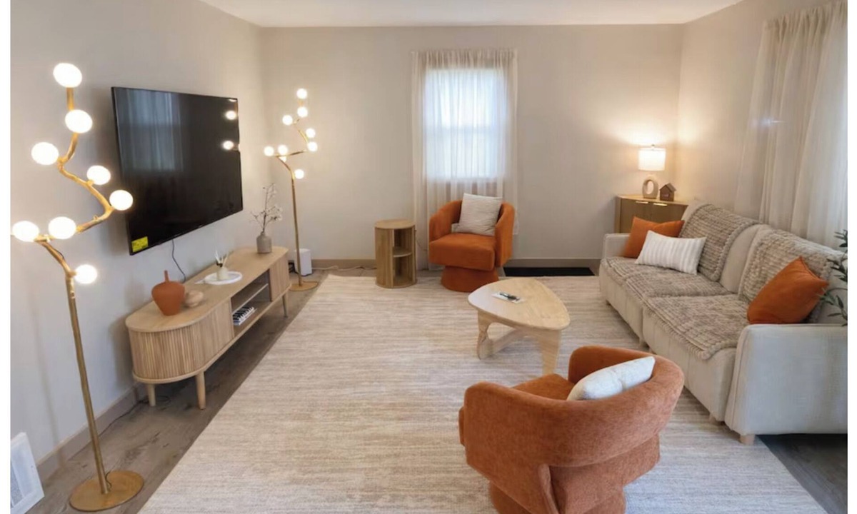 Amherst House | Luxe Cozy Retreat ~with EARLY CHECK-IN~