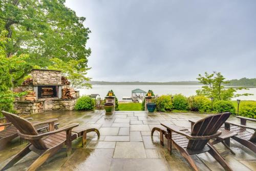 Middle Hope House | Luxe Family Home on Orange Lake w/Private Dock!