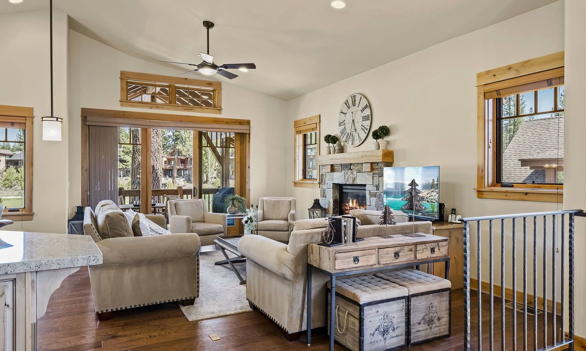 Truckee House | Luxe Getaway w/Golf Access | King Suite, Games, EV Charger, Near Town & Trails