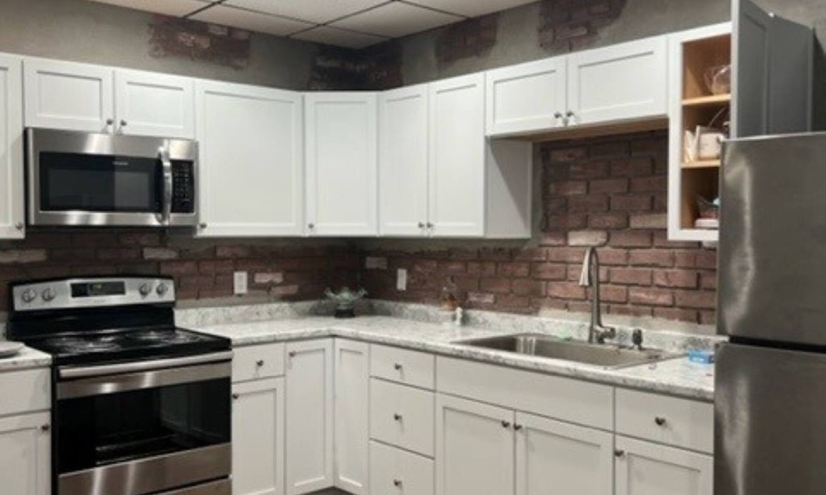 Monticello Apartment | Luxe-Historic Suite in Downtown Monticello