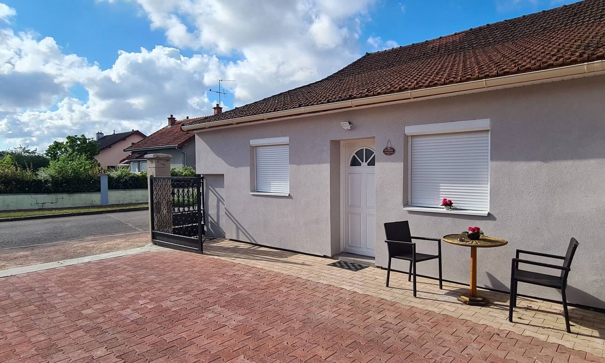 Chatenoy-le-Royal House | Luxe-Home